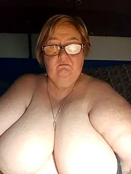 Snapshot of Awn290668 chatting on 09/08/25, 04:28 Awn290668 online show from 09/08/25, 04:28