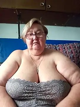 Snapshot of Awn290668 chatting on 09/16/25, 05:52 Awn290668 online show from 09/16/25, 05:52