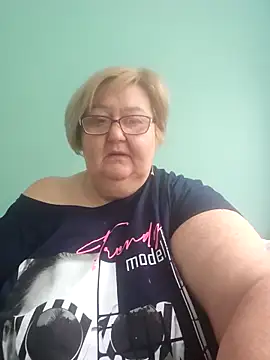 Snapshot of Awn290668 chatting on 09/30/25, 02:44 Awn290668 online show from 09/30/25, 02:44