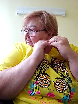 Snapshot of Awn290668 chatting on 10/04/25, 04:54 Awn290668 online show from 10/04/25, 04:54