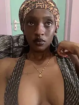 Snapshot of Tee_babygirl1 chatting on 02/22/25, 02:41 Tee babygirl1 online show from 02/22/25, 02:41