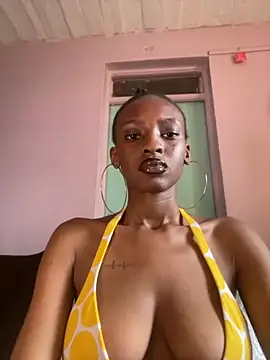 Snapshot of Tee_babygirl1 chatting on 10/26/25, 07:36 Tee babygirl1 online show from 10/26/25, 07:36