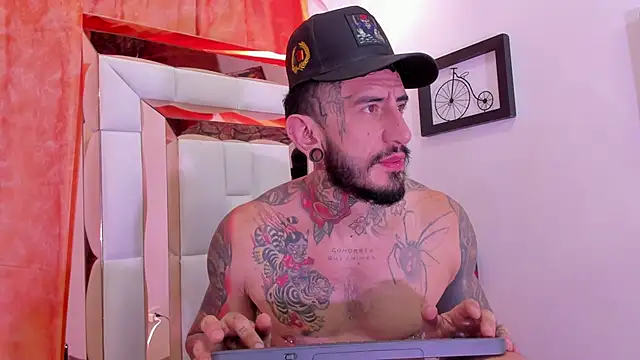 dilan scootk  online show from 05/21/26, 07:54