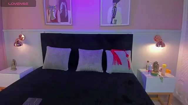 naoko kirino online show from 01/08/25, 01:20