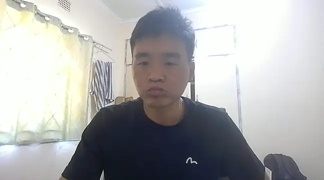 kisstoyousoon2024 online show from 12/03/24, 07:21