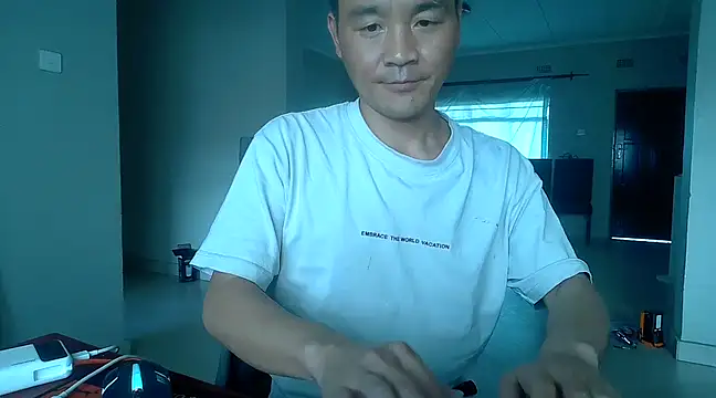 kisstoyousoon2024 online show from 03/17/25, 01:29