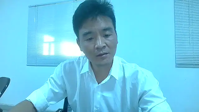 kisstoyousoon2024 online show from 03/18/25, 03:10