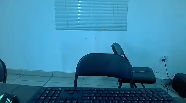 kisstoyousoon2024 online show from 03/22/25, 01:41