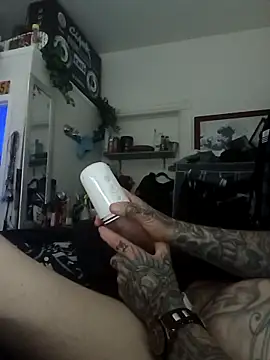 Slunghung79 online show from 09/13/25, 05:13