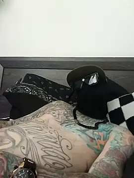 Slunghung79 online show from 10/16/25, 10:11