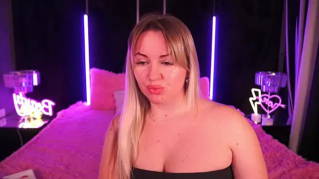 KiraCandyS online show from 02/04/25, 08:49