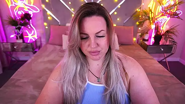 KiraCandyS online show from 04/20/26, 08:10