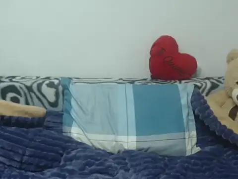 Emmatoo online show from 04/19/26, 07:05