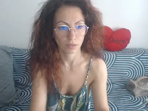 Snapshot of Emmatoo chatting on 04/26/26, 12:25 Emmatoo online show from 04/26/26, 12:25