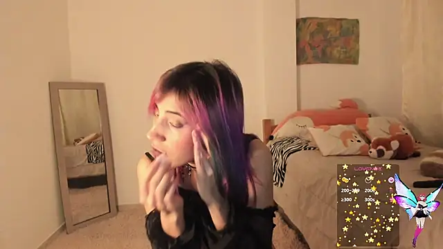 linnie  online show from 01/12/25, 01:42