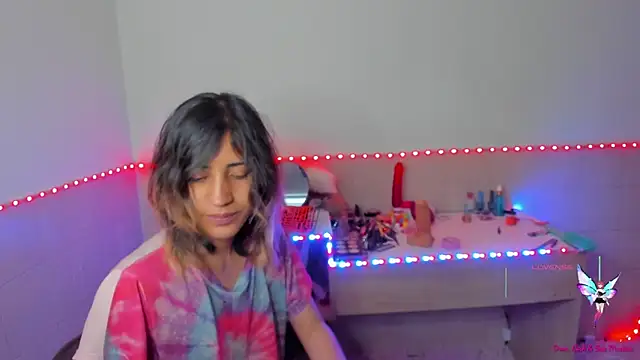 linnie  online show from 09/16/25, 08:32