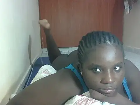 hotebbbyy online show from 04/18/26, 07:58