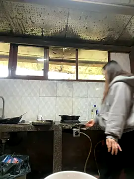 Snapshot of Hellen_111 chatting on 12/03/24, 01:30 Hellen 111 online show from 12/03/24, 01:30