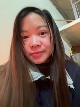 Snapshot of Hellen_111 chatting on 01/18/25, 02:33 Hellen 111 online show from 01/18/25, 02:33