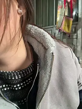 Snapshot of Hellen_111 chatting on 02/18/25, 06:15 Hellen 111 online show from 02/18/25, 06:15