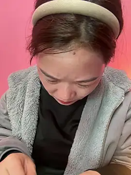 Snapshot of Hellen_111 chatting on 03/11/25, 01:16 Hellen 111 online show from 03/11/25, 01:16