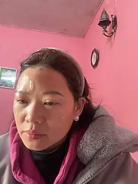 Snapshot of Hellen_111 chatting on 03/12/25, 06:18 Hellen 111 online show from 03/12/25, 06:18