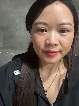 Snapshot of Hellen_111 chatting on 10/05/25, 12:36 Hellen 111 online show from 10/05/25, 12:36