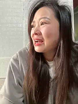 Snapshot of Hellen_111 chatting on 10/31/25, 02:34 Hellen 111 online show from 10/31/25, 02:34