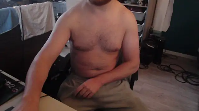 Snapshot of 050kek2 chatting on 12/21/24, 10:39 050kek2 online show from 12/21/24, 10:39