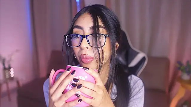 Sara albrecht online show from 01/17/25, 03:53