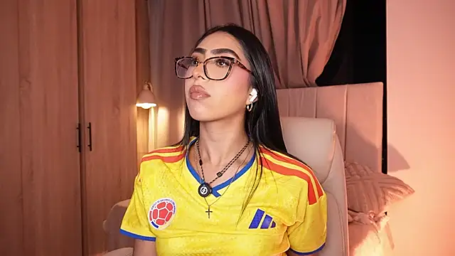 Sara albrecht online show from 07/04/26, 12:39