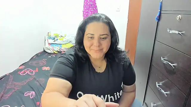 Snapshot of tetasgrandes_karol chatting on 01/30/25, 02:06 tetasgrandes karol online show from 01/30/25, 02:06