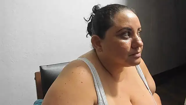 tetasgrandes karol online show from 03/08/26, 02:04