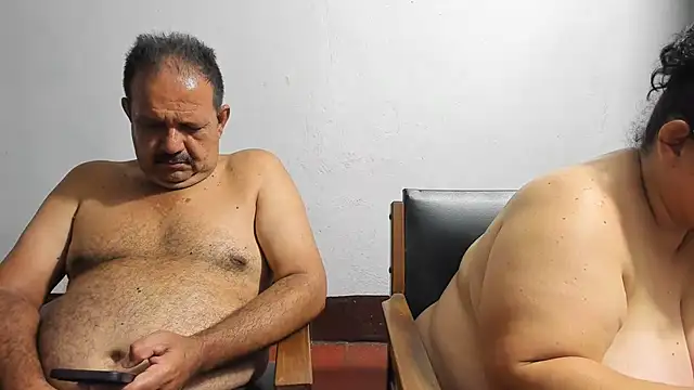 tetasgrandes karol online show from 04/22/26, 04:59