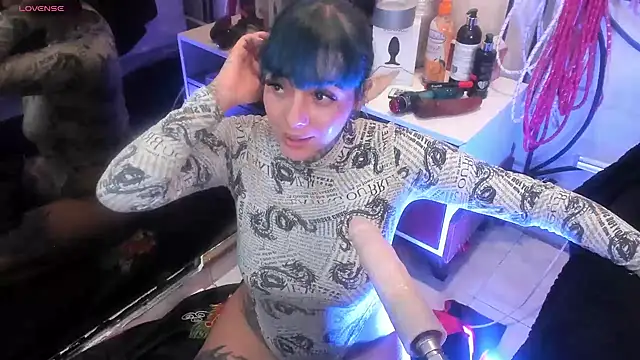 luxifer 666  online show from 02/10/25, 10:51