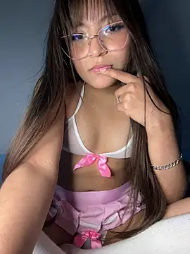 Snapshot of Lily_candy_X chatting on 02/12/25, 06:08 Lily candy X online show from 02/12/25, 06:08