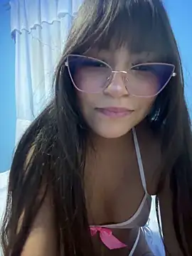 Snapshot of Lily_candy_X chatting on 03/20/25, 05:02 Lily candy X online show from 03/20/25, 05:02