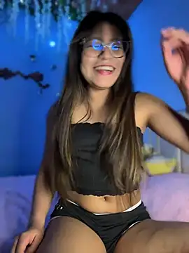 Snapshot of Lily_candy_X chatting on 05/01/26, 04:17 Lily candy X online show from 05/01/26, 04:17
