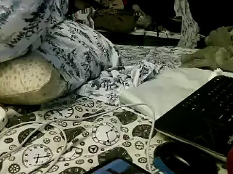 WHITEDAROSE online show from 02/03/25, 06:17