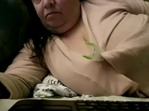 WHITEDAROSE online show from 02/10/25, 10:40