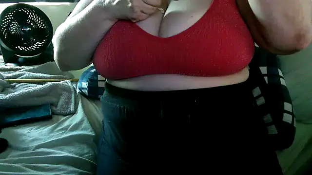 WHITEDAROSE online show from 10/02/25, 09:33