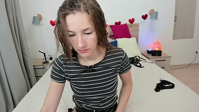 KateRedgar online show from 02/12/26, 01:50