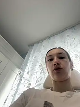 Snapshot of KateRedgar chatting on 07/08/26, 08:30 KateRedgar online show from 07/08/26, 08:30