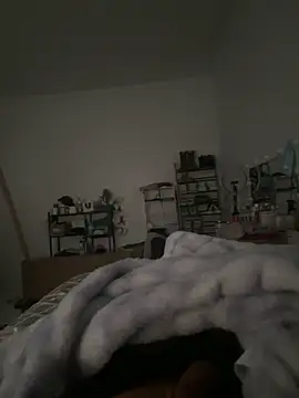 AdrianUquillas online show from 04/09/26, 04:01
