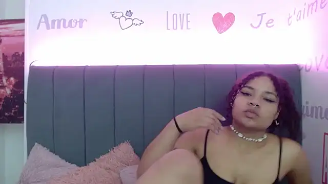 Snapshot of KittyBrookex chatting on 01/27/25, 01:19 KittyBrookex online show from 01/27/25, 01:19