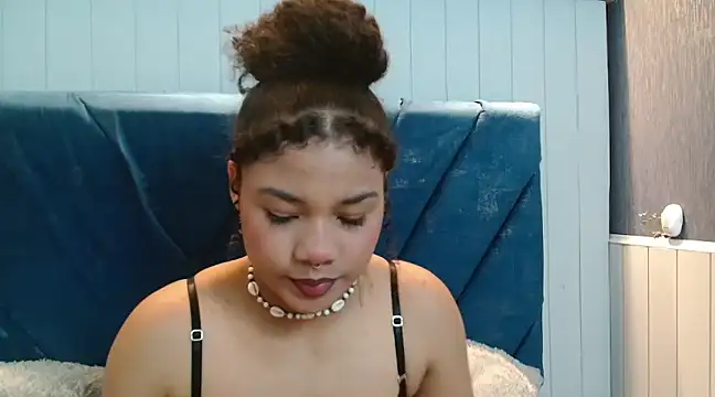 Snapshot of KittyBrookex chatting on 01/28/25, 01:59 KittyBrookex online show from 01/28/25, 01:59
