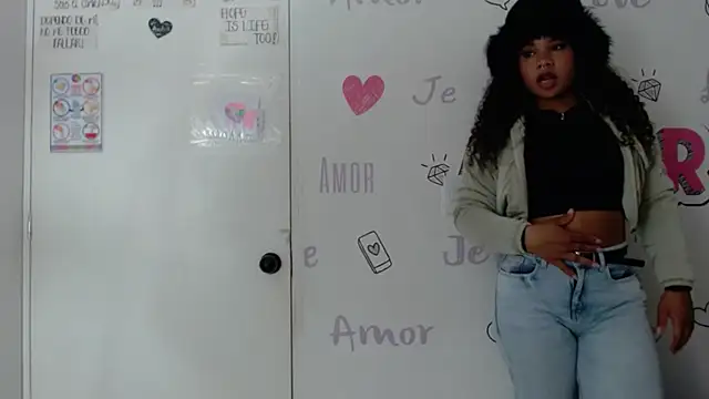 Snapshot of KittyBrookex chatting on 03/03/25, 01:42 KittyBrookex online show from 03/03/25, 01:42