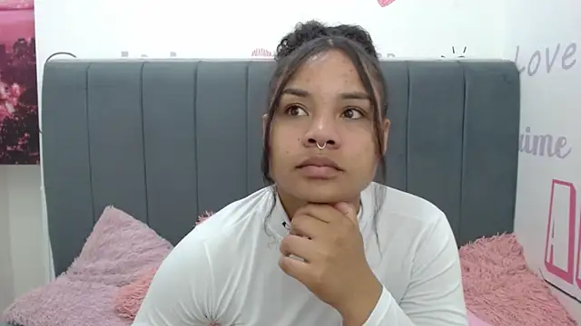 Snapshot of KittyBrookex chatting on 03/21/25, 01:56 KittyBrookex online show from 03/21/25, 01:56