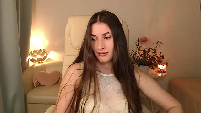 Snapshot of MaryMalory11 chatting on 05/05/26, 04:48 MaryMalory11 online show from 05/05/26, 04:48