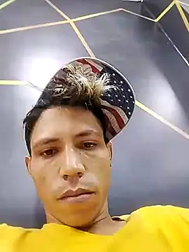 Yosbel123xh online show from 04/15/26, 02:46